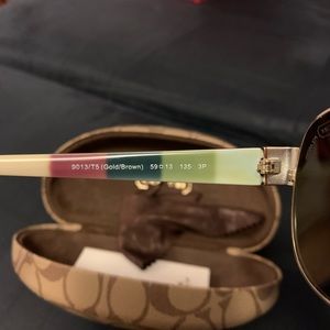 COACH polarized sun glasses